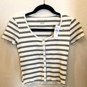 *NWT* American Eagle Striped Button Down Crop Top XS